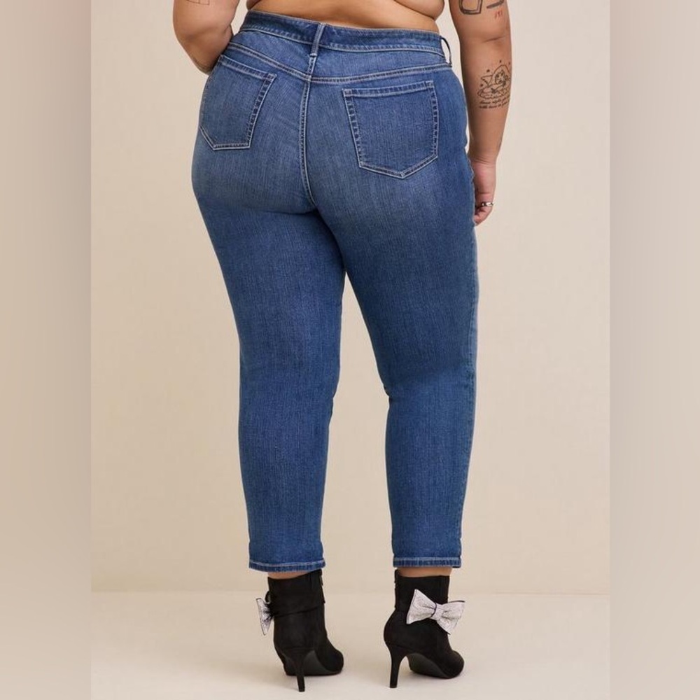 Torrid Boyfriend Straight Vintage Womens Stretch Mid-Rise Jean Size 22R - Picture 2 of 10